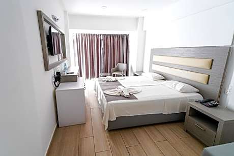 Double or Twin Room with Pool View