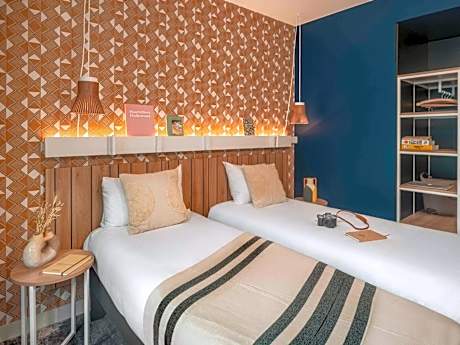Standard Room with Two Single Beds