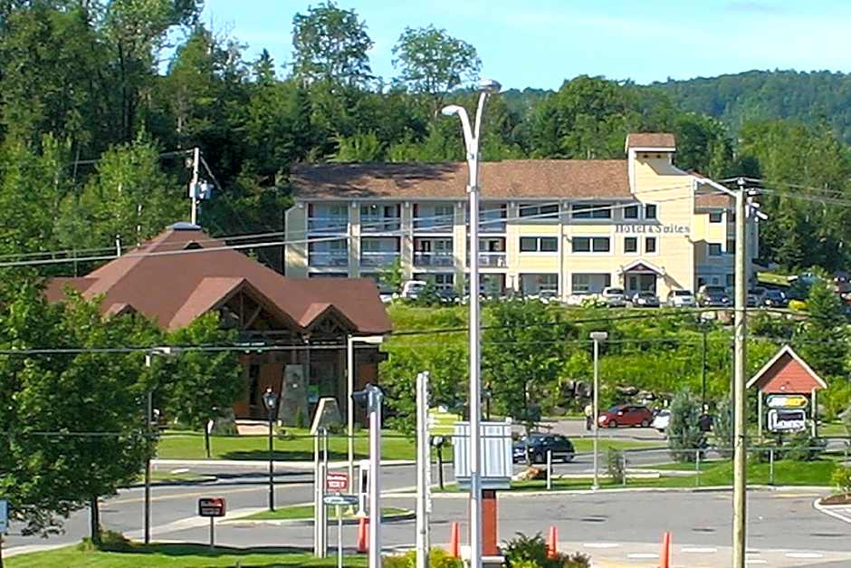 Hotel et Suites Les Laurentides