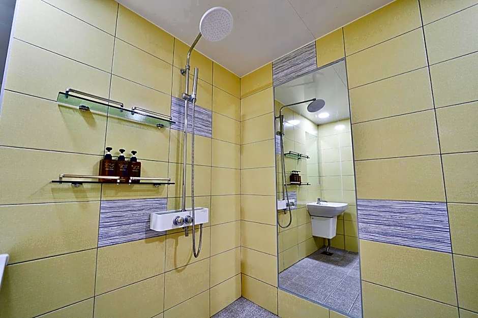 Hotel Yeogiuhtte Gumi Indong 2