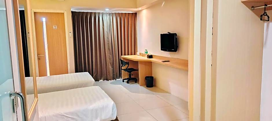 The Square Surabaya Hotel