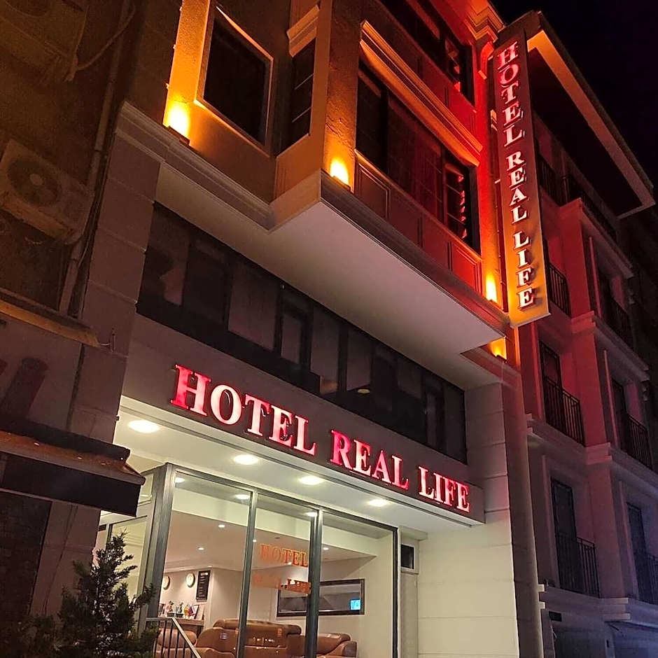 HOTEL REAL LİFE