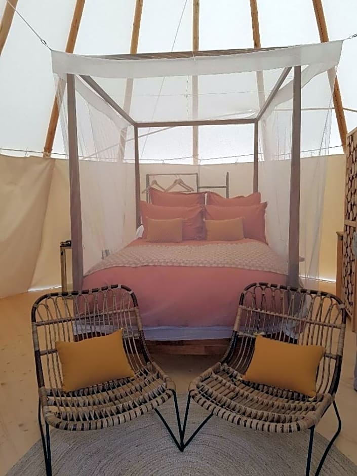 Shanti Lac Cabanes gîtes insolites et espace bien-être Bordeaux