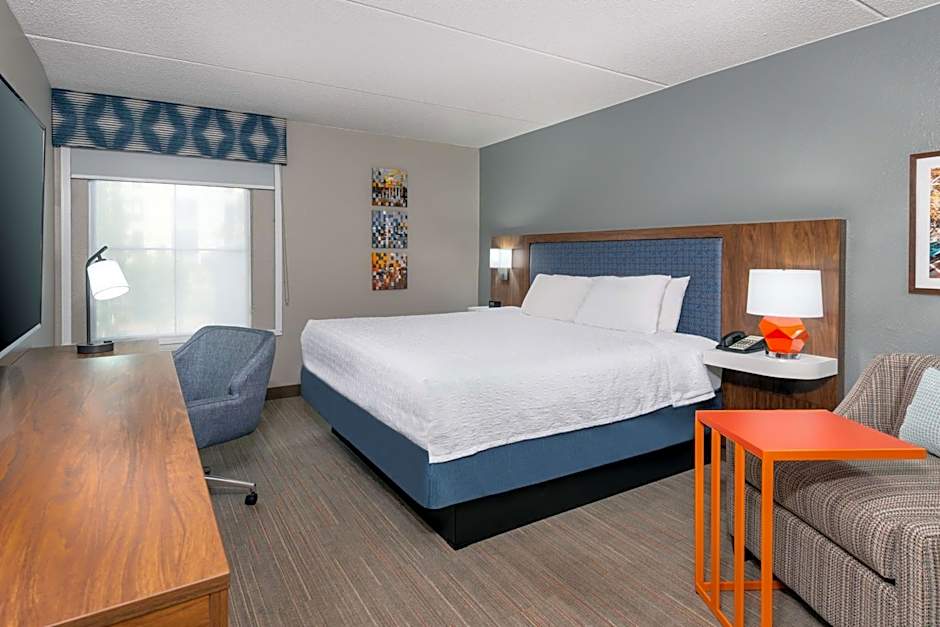 Hampton Inn By Hilton & Suites Charlottesville-At The University