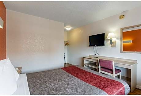 King Room - Non-Smoking