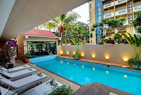 Rahi Resort De Crossroads