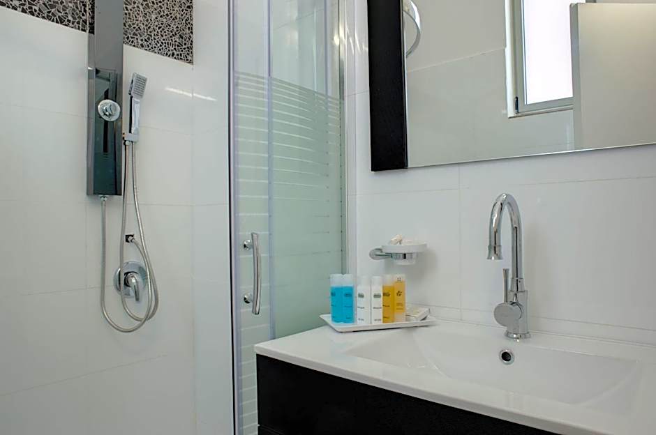 Residence Suites BY RAPHAEL HOTELS