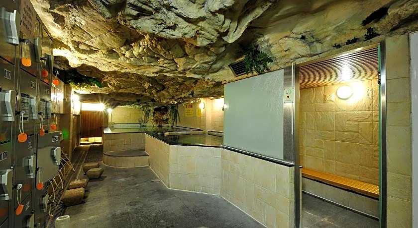 Baron's Hot Spring Hotel