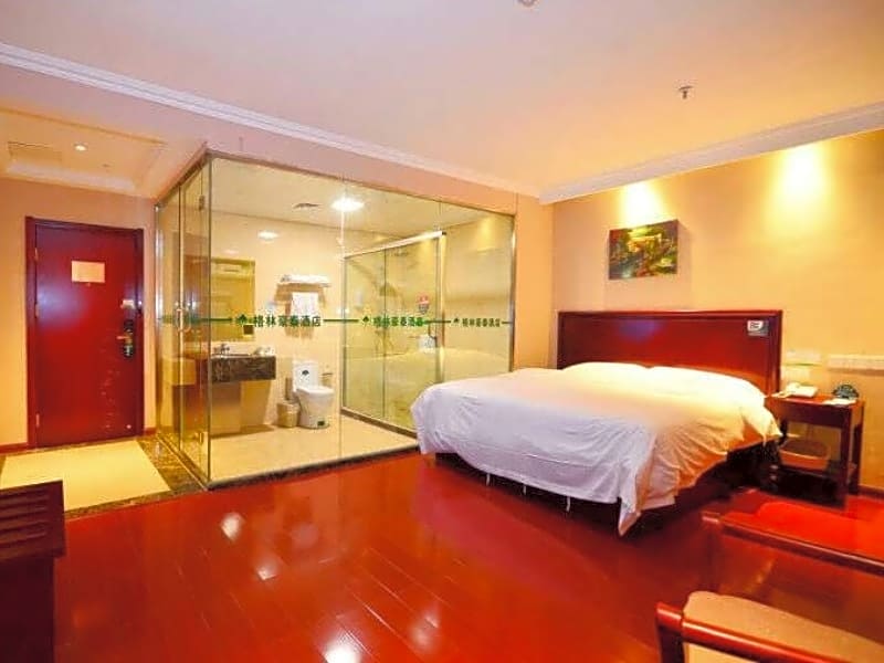 GreenTree Inn Liangyungang Donghai New Bus Station Express Hotel