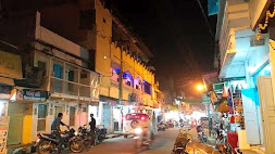 OYO Hotel Santushti Maharaja