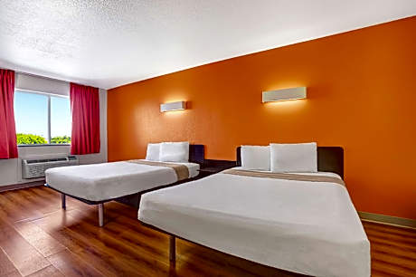 2 Queen Beds | Mobility Accessible Tub Nsmk