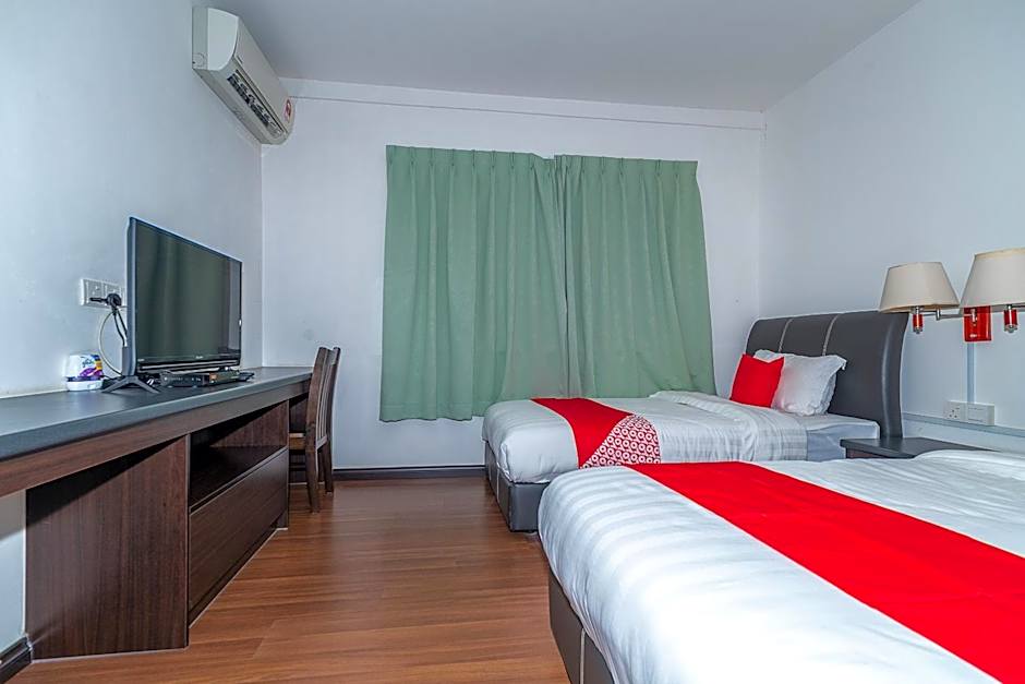 OYO 90036 Eagle Wood Garden