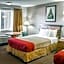 Econo Lodge Inn & Suites Colonie Center Mall