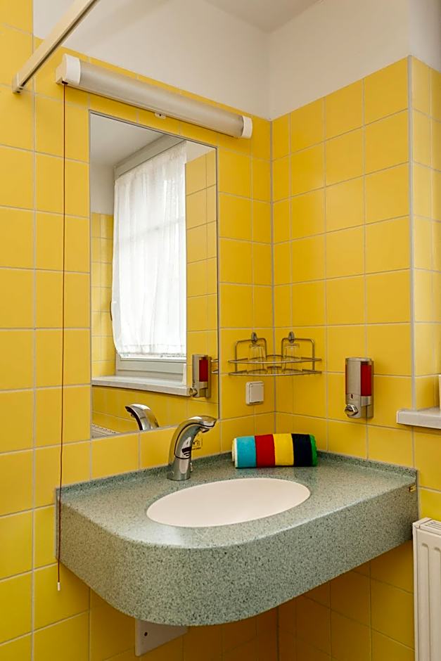Hotel Mit-Mensch