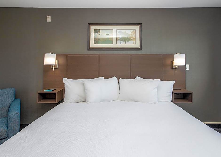 Coast Lethbridge Hotel & Conference Centre
