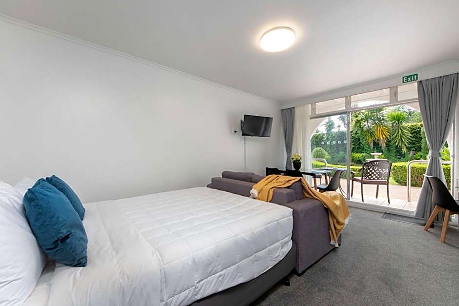 Aarangi Motel