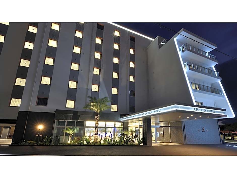 Green Rich Hotel Okinawa Nago (Artificial hot spring Futamata Yunohana)
