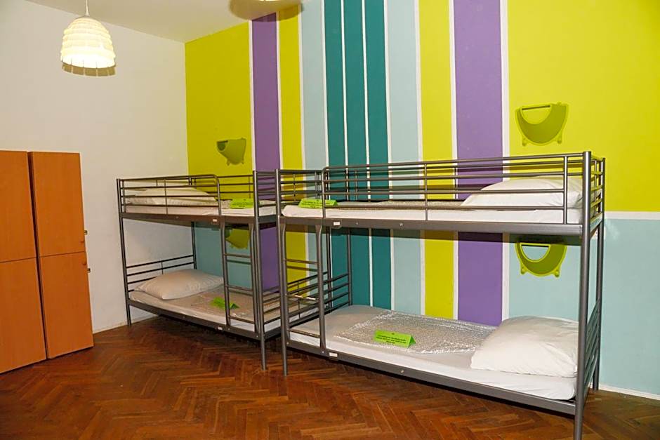 Budapest Party Hostel at Udvarom