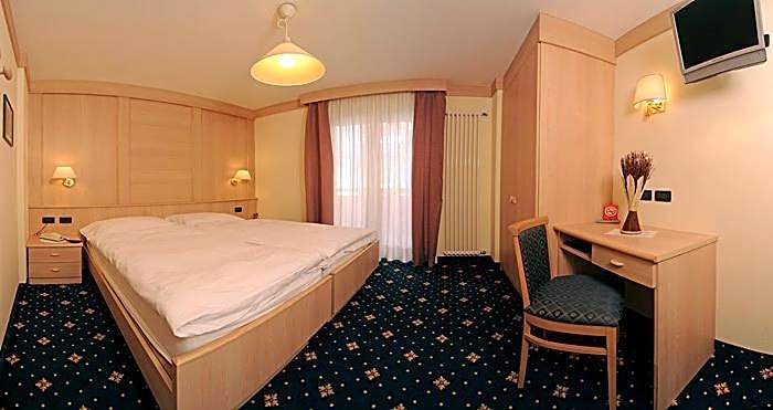 Foto 1 av 1 av Standard 1 Double Bed or 2 Beds, Balcony