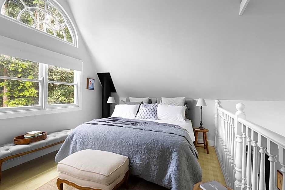 Exclusive Luxury Designer Cottage Estate for 10 - Peaceful Retreat Just 8 Minutes from Maleny