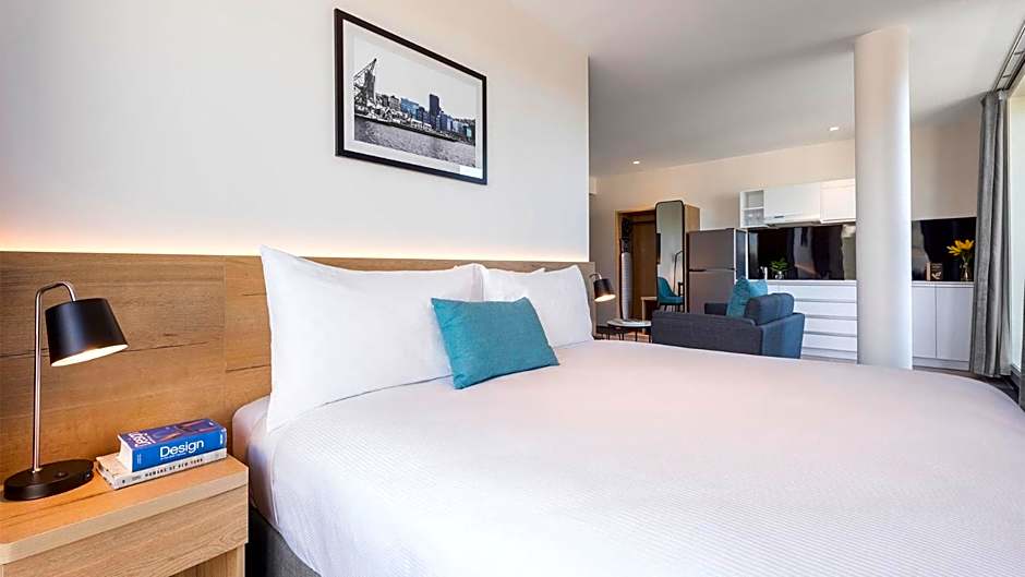 Oaks Wellington Hotel