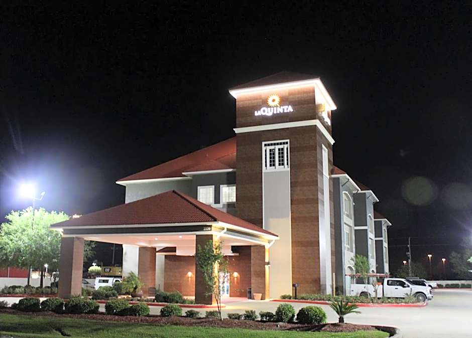 La Quinta Inn & Suites by Wyndham Orange