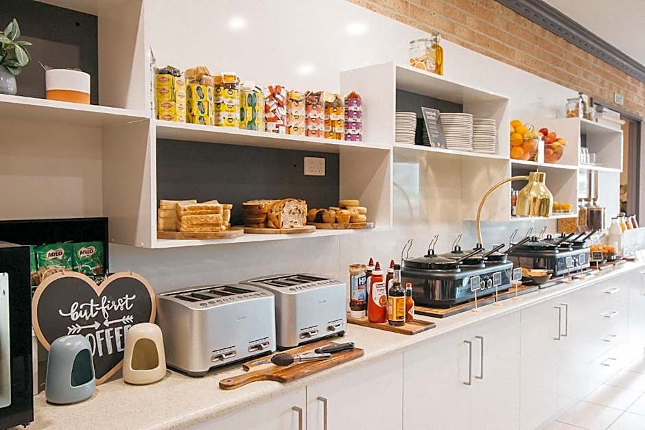 Quality Suites Banksia Gardens WA