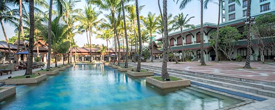 Chatrium Hotel Royal Lake Yangon