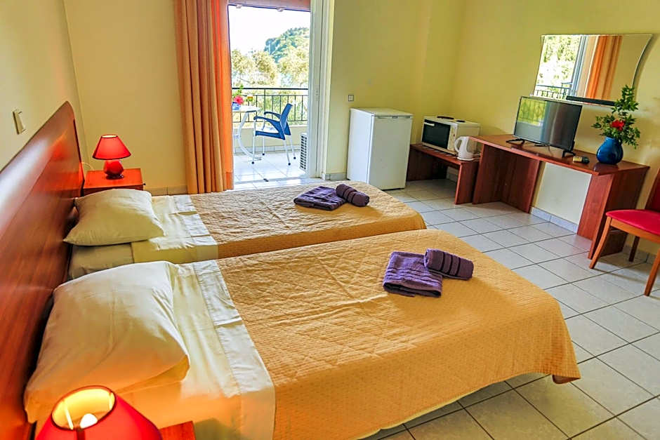 Amfitriti Hotel & Studios