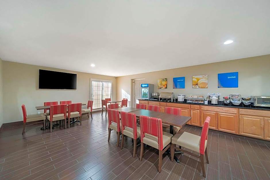 Comfort Suites Red Bluff Near I-5