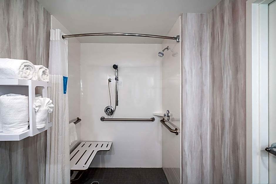 Hampton Inn & Suites Amelia Island-Historic Harbor Front