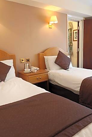 2 Single Beds, Standard Room, Free High Speed Internet, Comfort, Non-Smoking