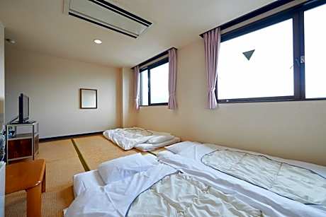 Japanese-Style Room