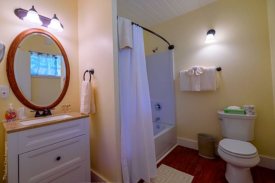 Inn at Buckhorn Cove