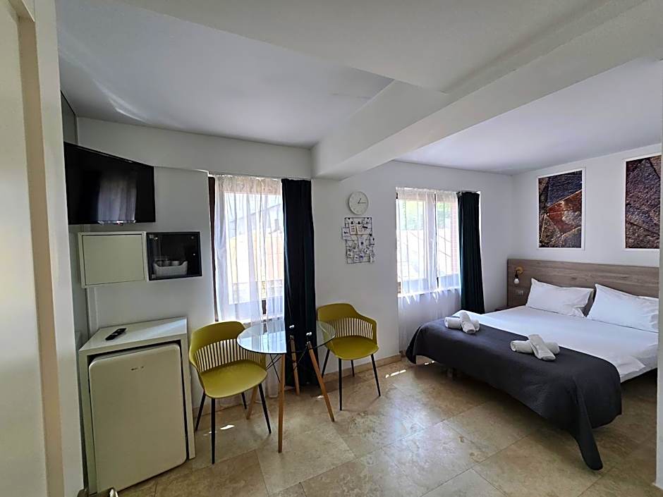 Dacia Residence Apartments