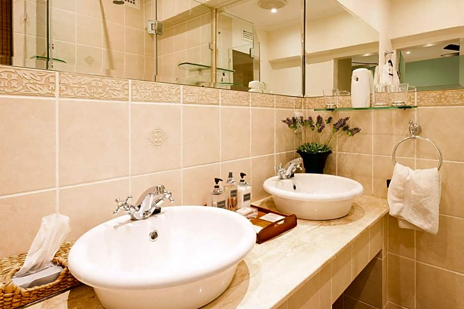 Five Burnham Guest House