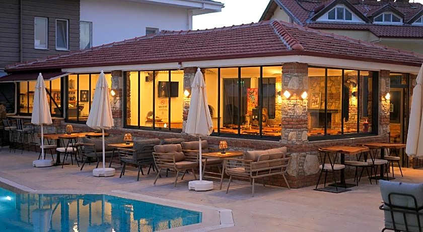 marla suite