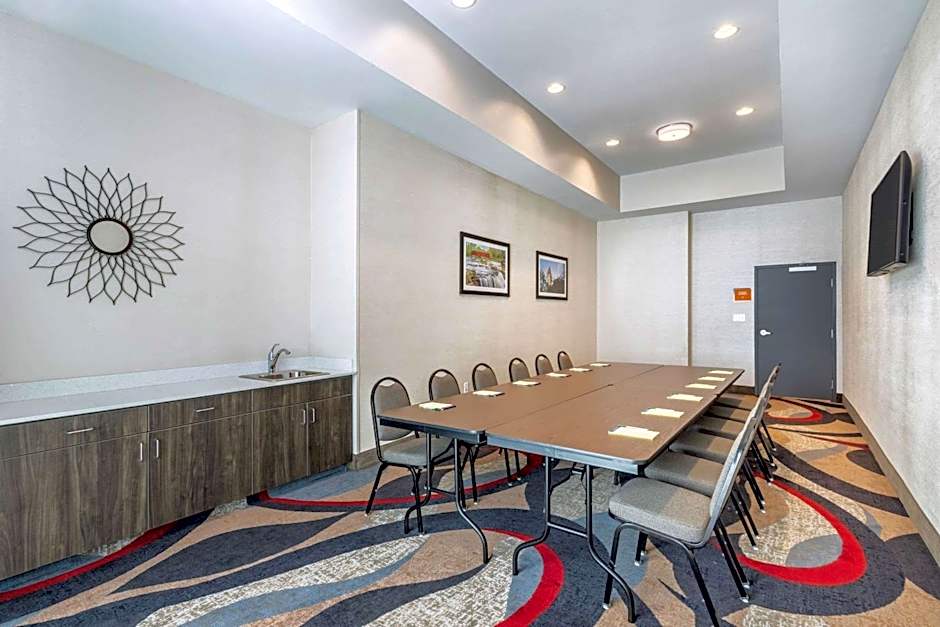 La Quinta by Wyndham Bloomington