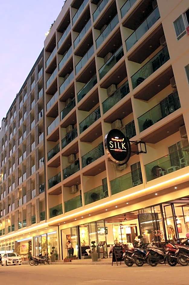Hemingways Silk Hotel