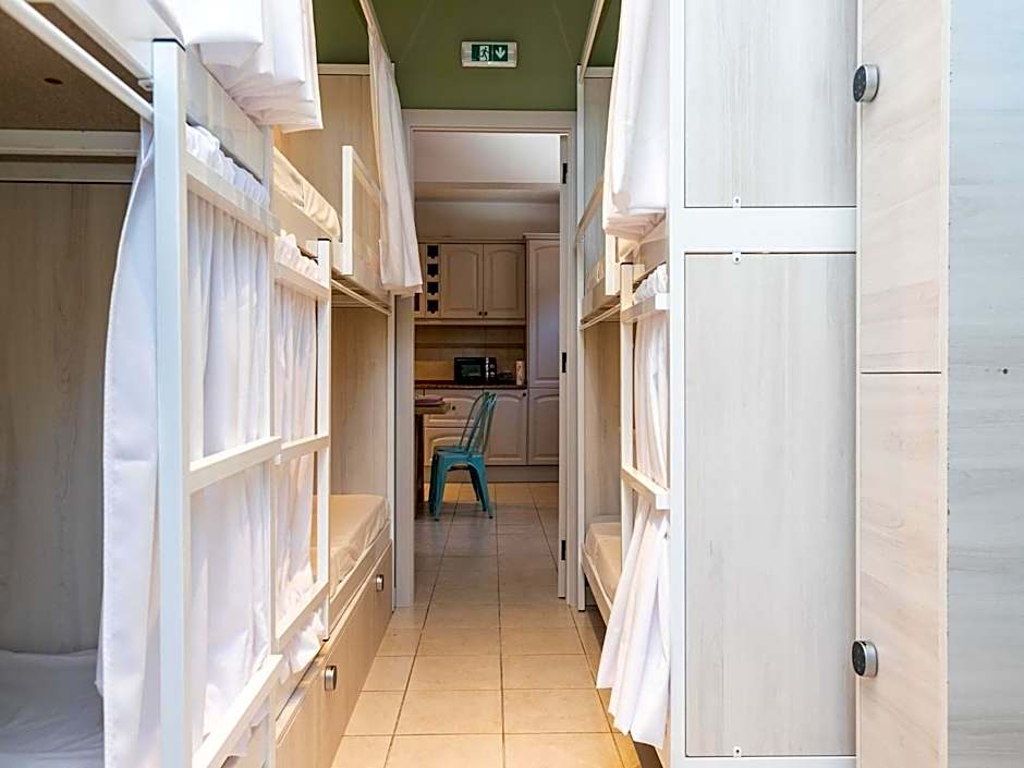 Walk in Hostel Faro Airport