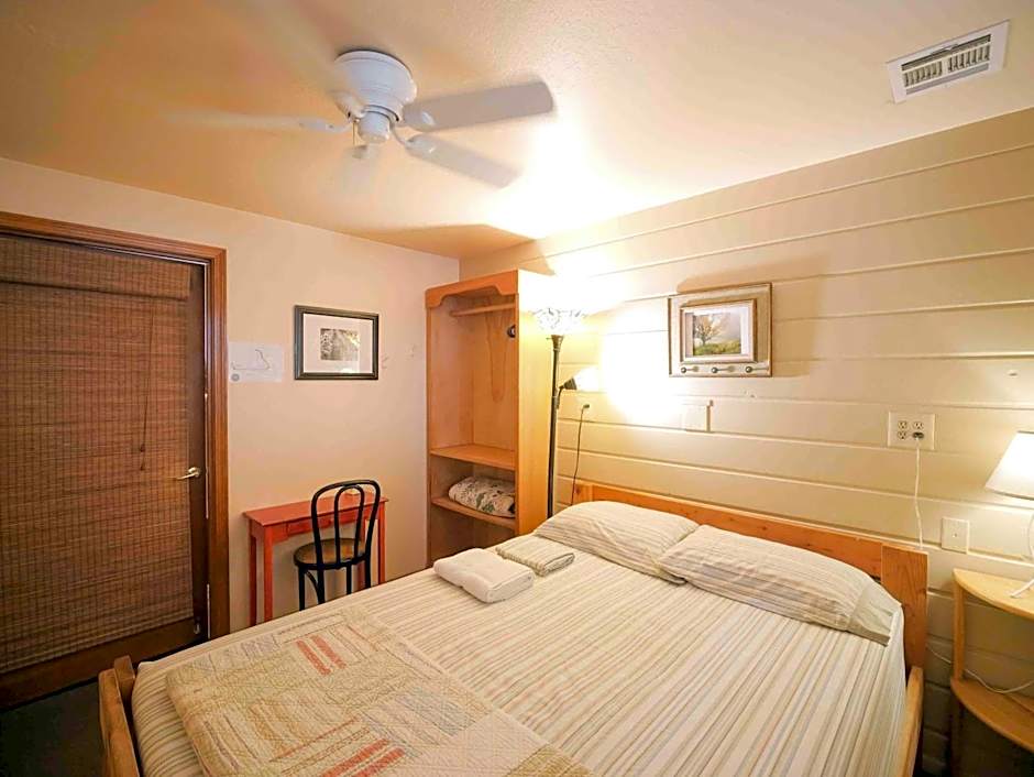 Ashland Commons Hostel