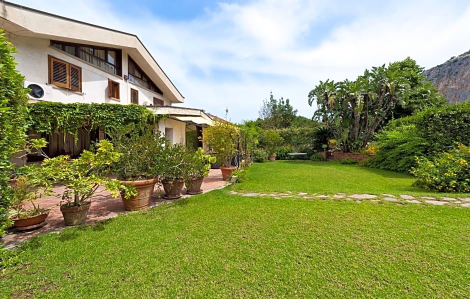 Mamamia Mondello Home