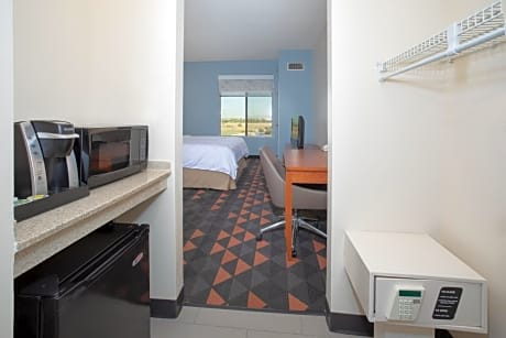 Standard King Room - Mobility Accessible