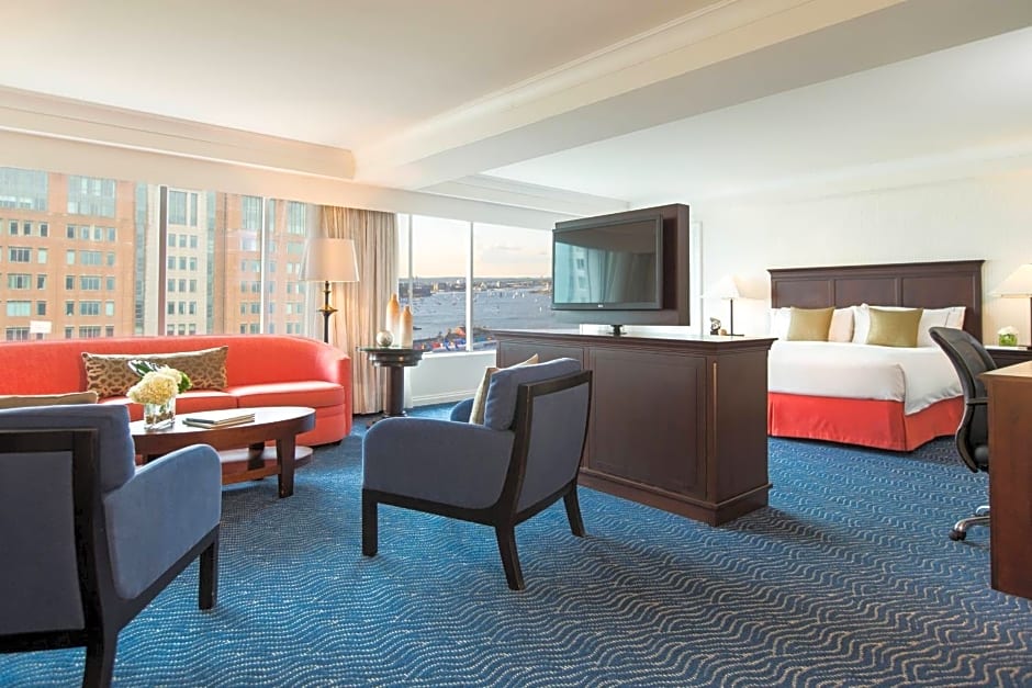 Renaissance Boston Waterfront Hotel