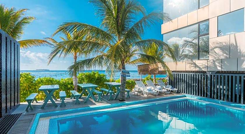 Swarn by Hawks Hotel Kamadhoo Baa Atoll