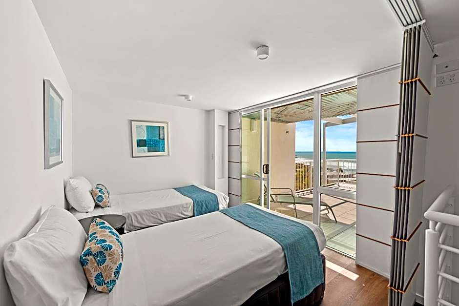 La Mer Sunshine Beachfront