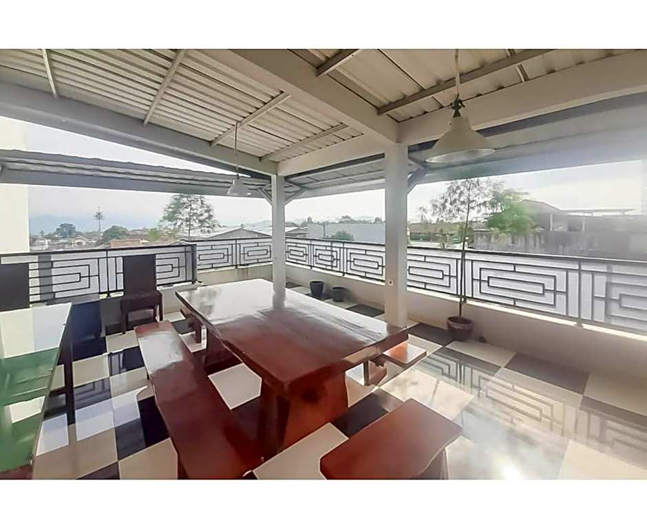 Wisma Brata 2 Mitra RedDoorz