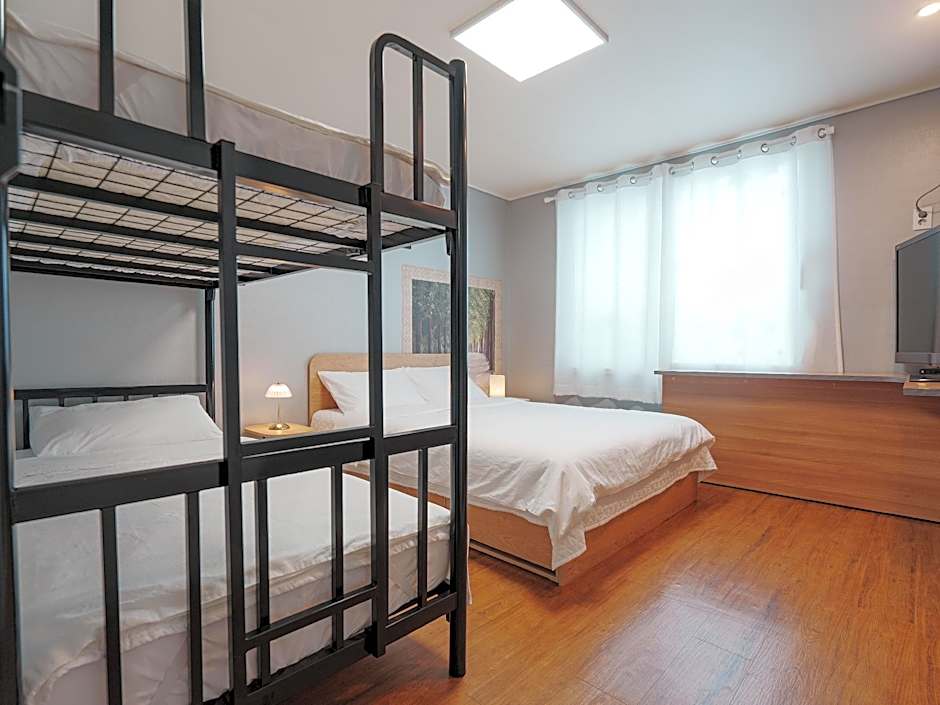 Rainboots guesthouse