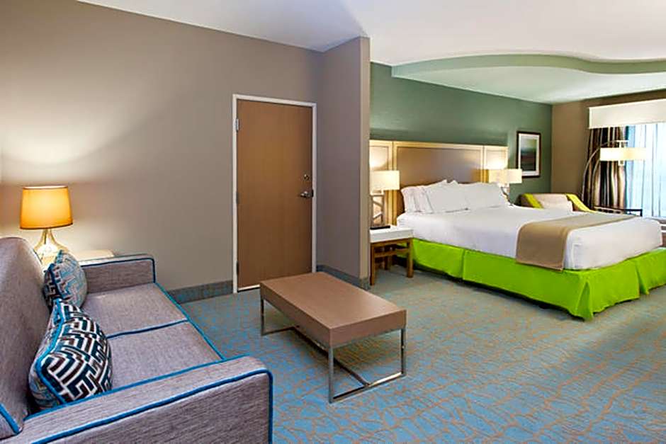 Holiday Inn Express & Suites Warner Robins North West By IHG