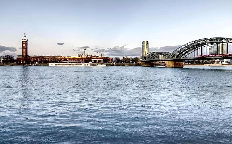 Premier Inn Koeln City Sued